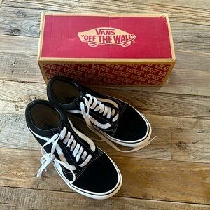 Black White Vans Old Skool Mens 8 Women’s 9.5 unisex sneakers with box mint